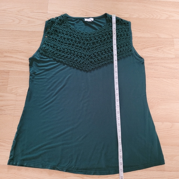 Amaryllis | Green Modal Crochet Sleeveless Top - M - Picture 8 of 8